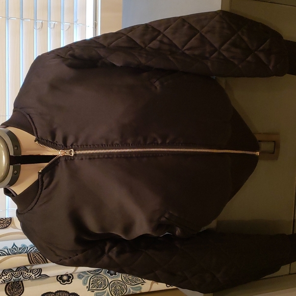 Bomber - Picture 2 of 3